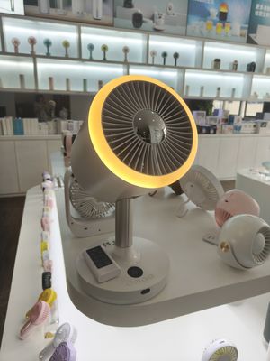 Ventilador de refrigeração com luz recarregável e embalagem em pé tamanho 345*235*247mm