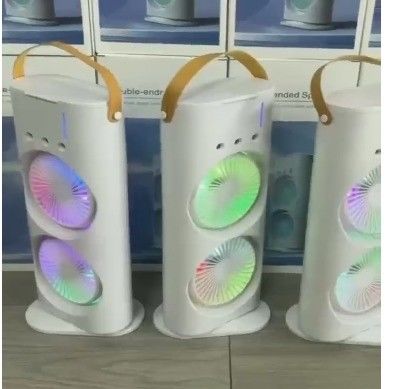Ventilador de pulverização de cabeça dupla Ar condicionado de refrigeração de humidificação para arrefecimento de escritório