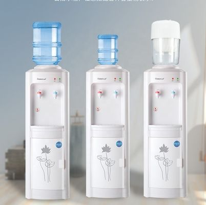 Dispensador de água para uso doméstico com sistema de controlo de temperatura controlado por aplicação
